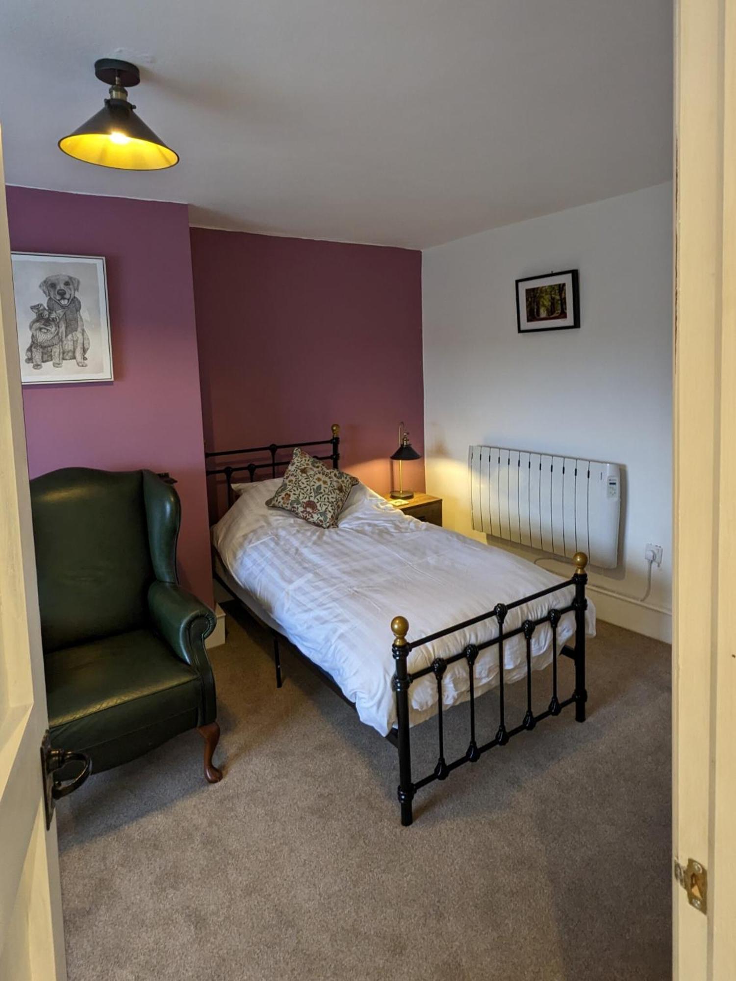 Cowpers Oak Bed & Breakfast Olney Bilik gambar